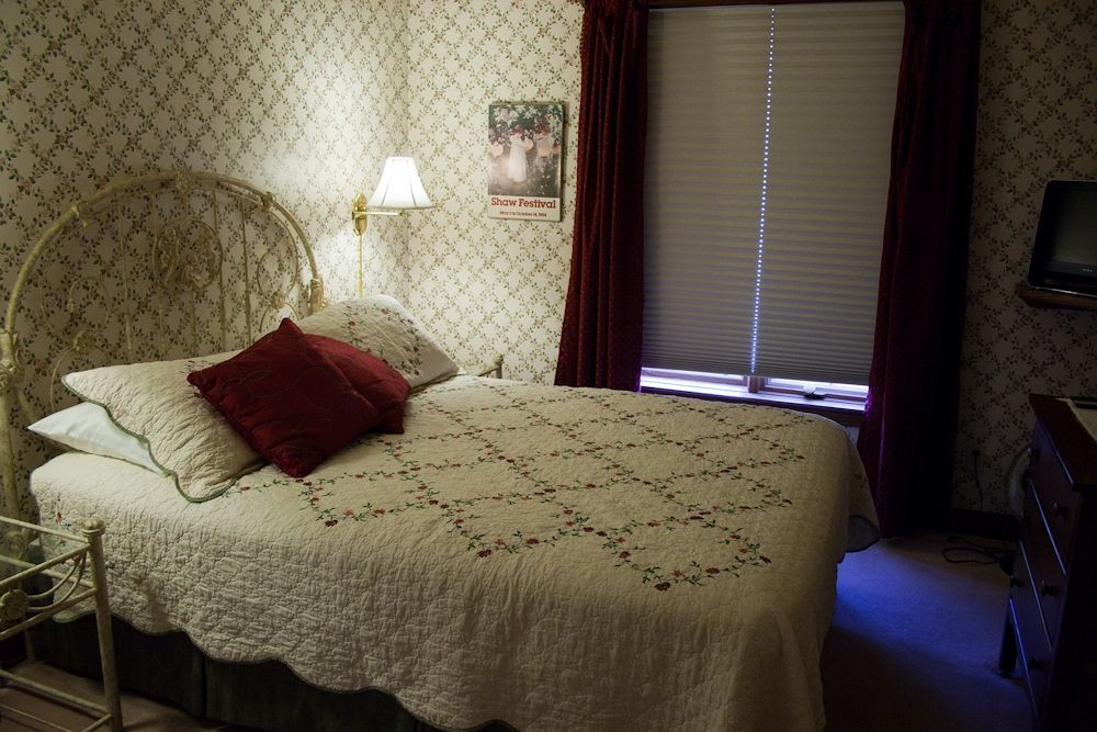 ניאגרה און דה לייק Cedar Gables Bed & Breakfast מראה חיצוני תמונה
